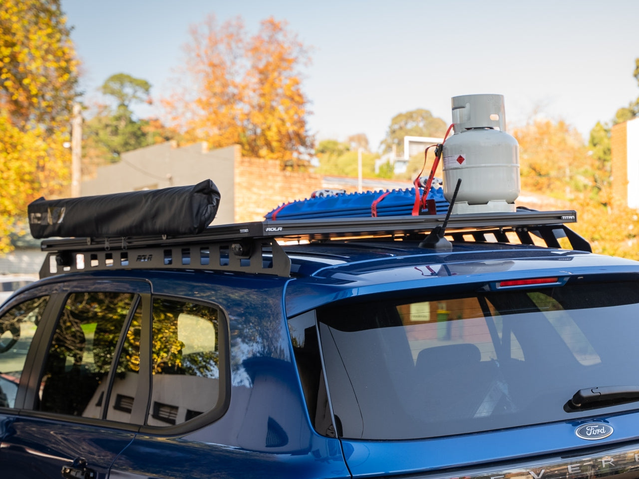 Ford Everest 22 ON 1800X1200 Titan Tray and RidgeMount combo