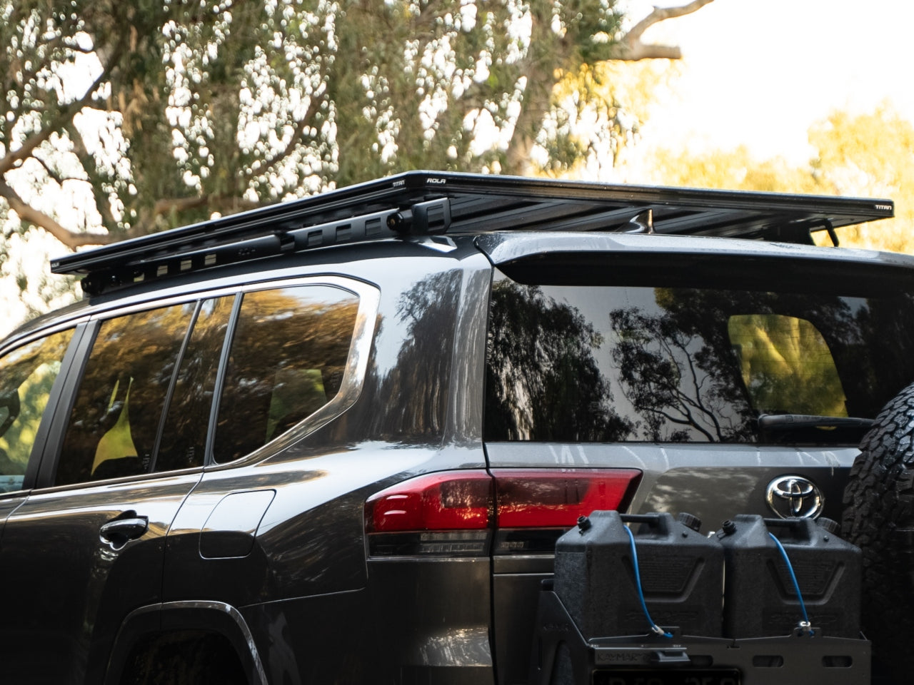 Toyota Land Cruiser 300 series 2000x1400 Titan Tray and Ridge Mount co ...
