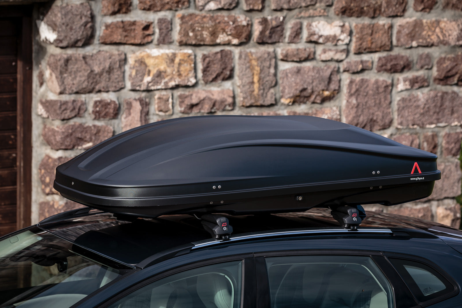 Spark Rapid 520 (420L) Roof Box - Cheviot Roof Racks